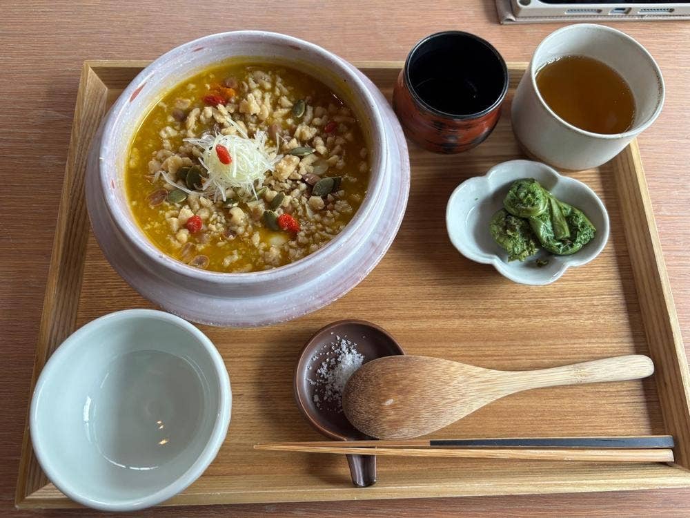薬膳や 向新