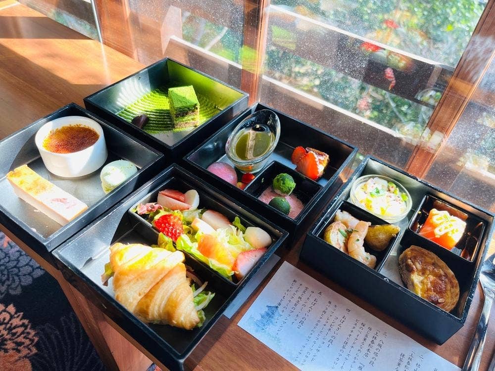 Salon de KANBAYASHI 上林春松本店