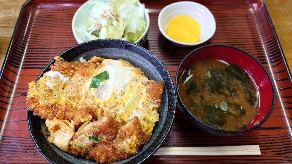 富士尾山荘 お食事処