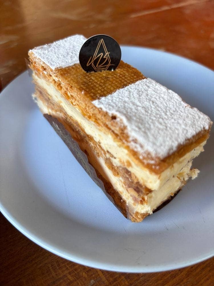 ヌメロサンク・パリ