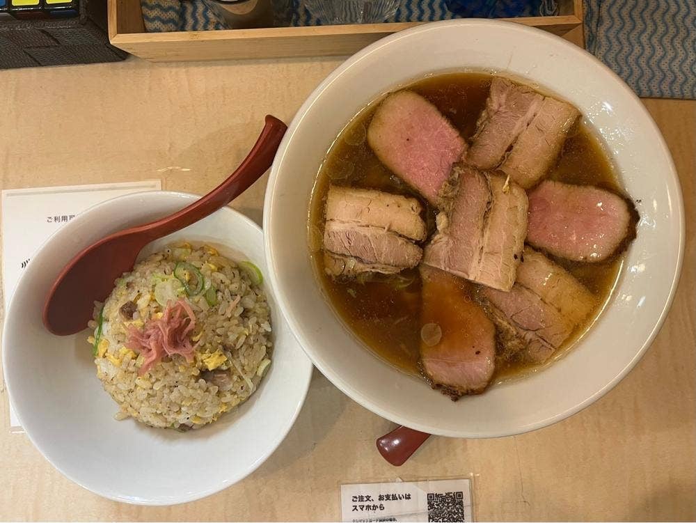 食堂 七彩