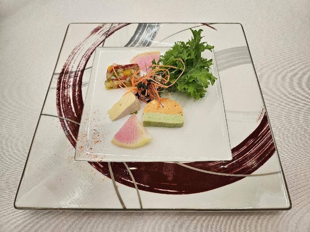 FUN DINING