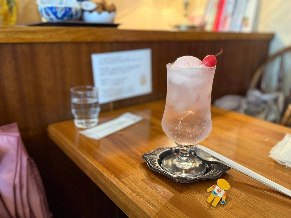 泊まれる純喫茶 ヒトヤ堂