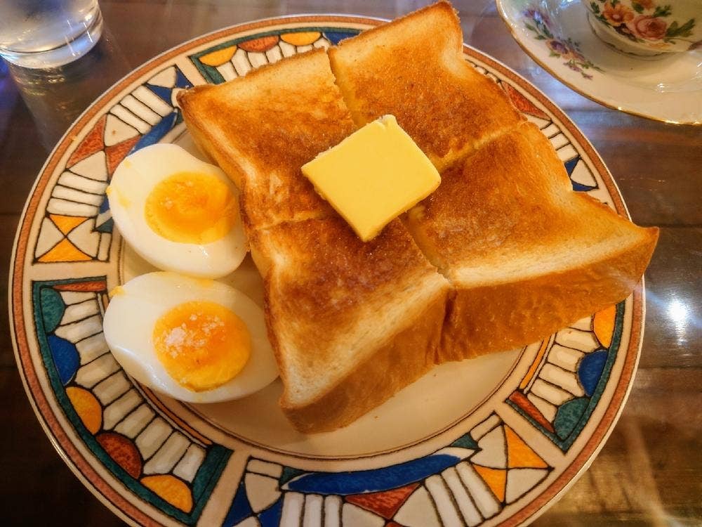 CAFE IN THE HOUSE