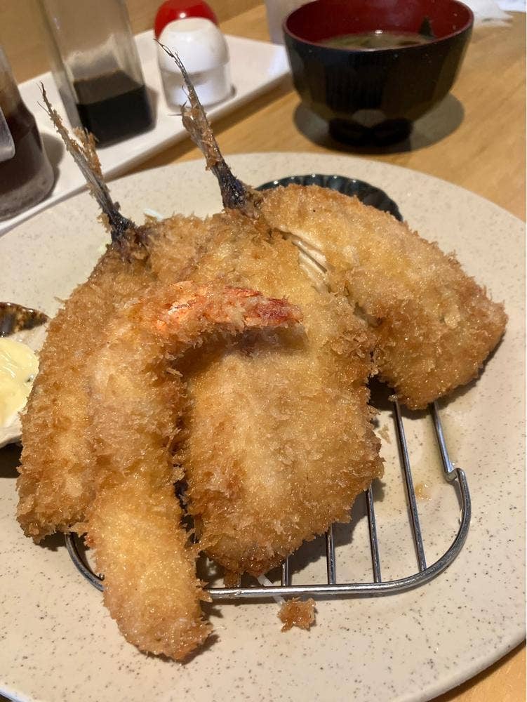 食堂 はまかに