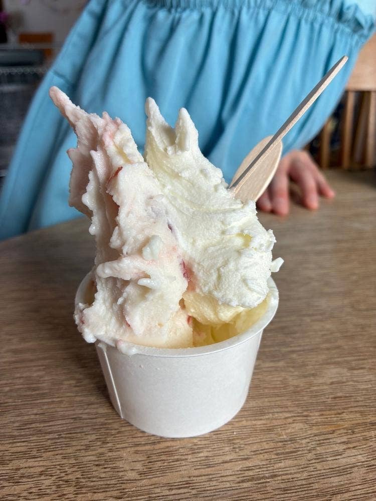 雪だるま物産館
