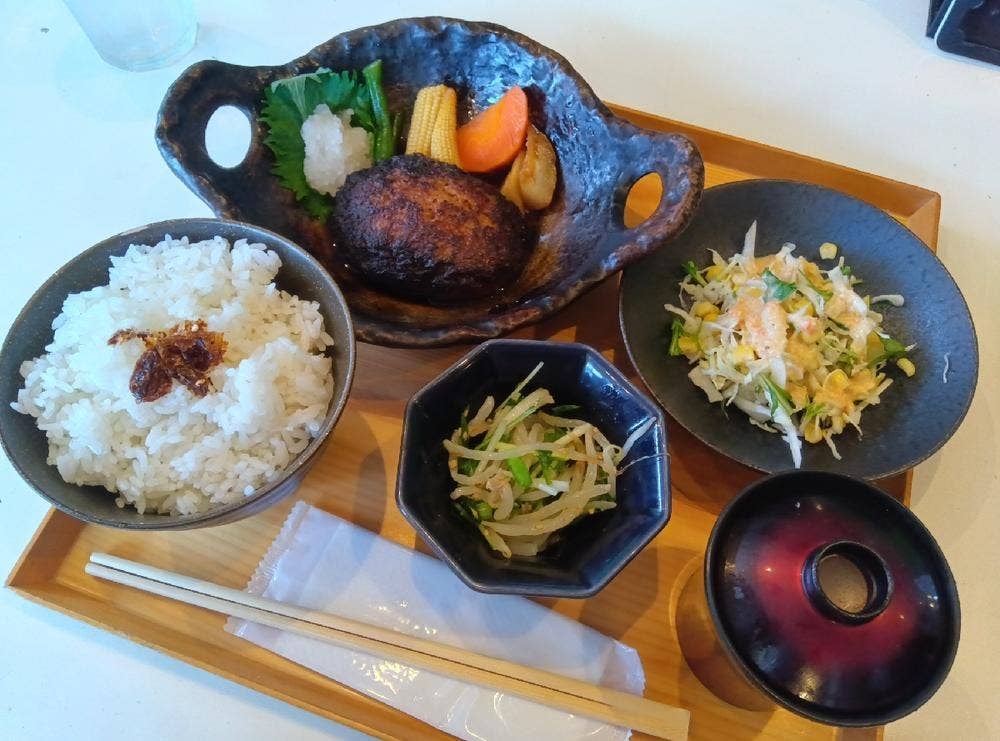 うまみ処 六番