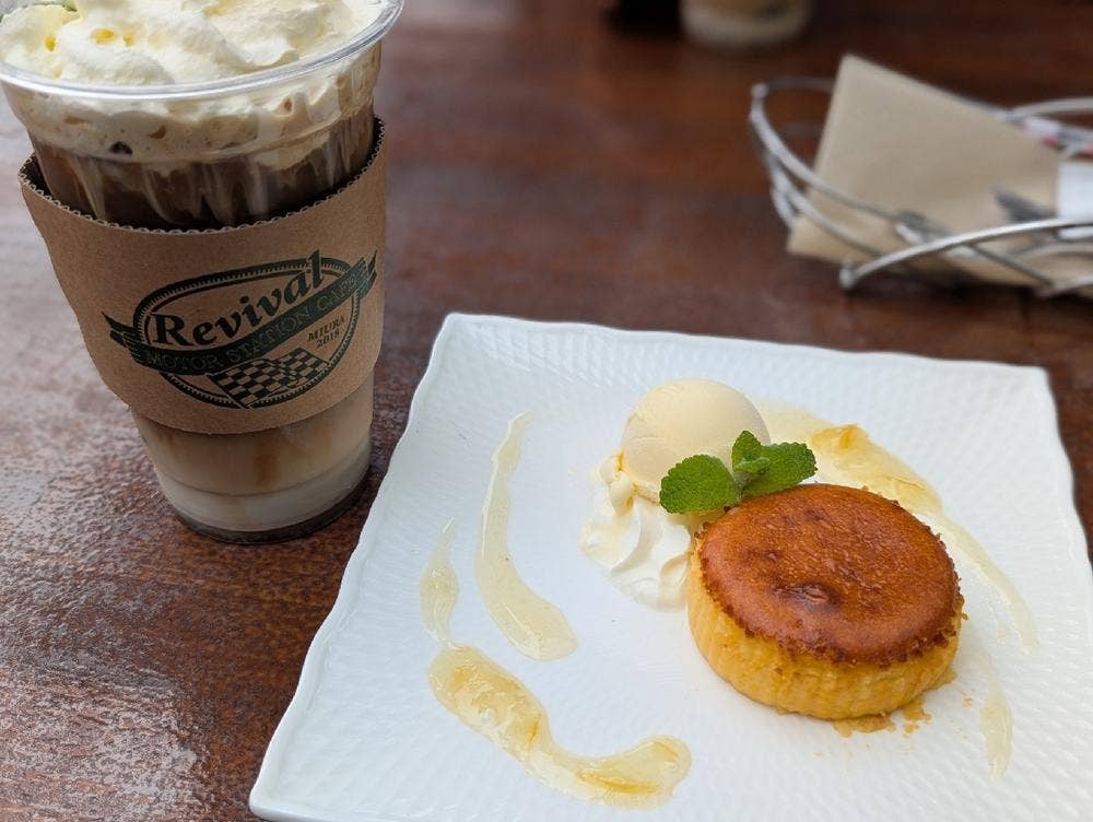 Revival cafe