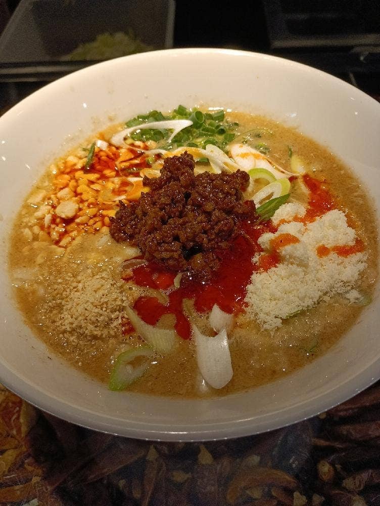 四川担々麺 ななつぼし 新橋店