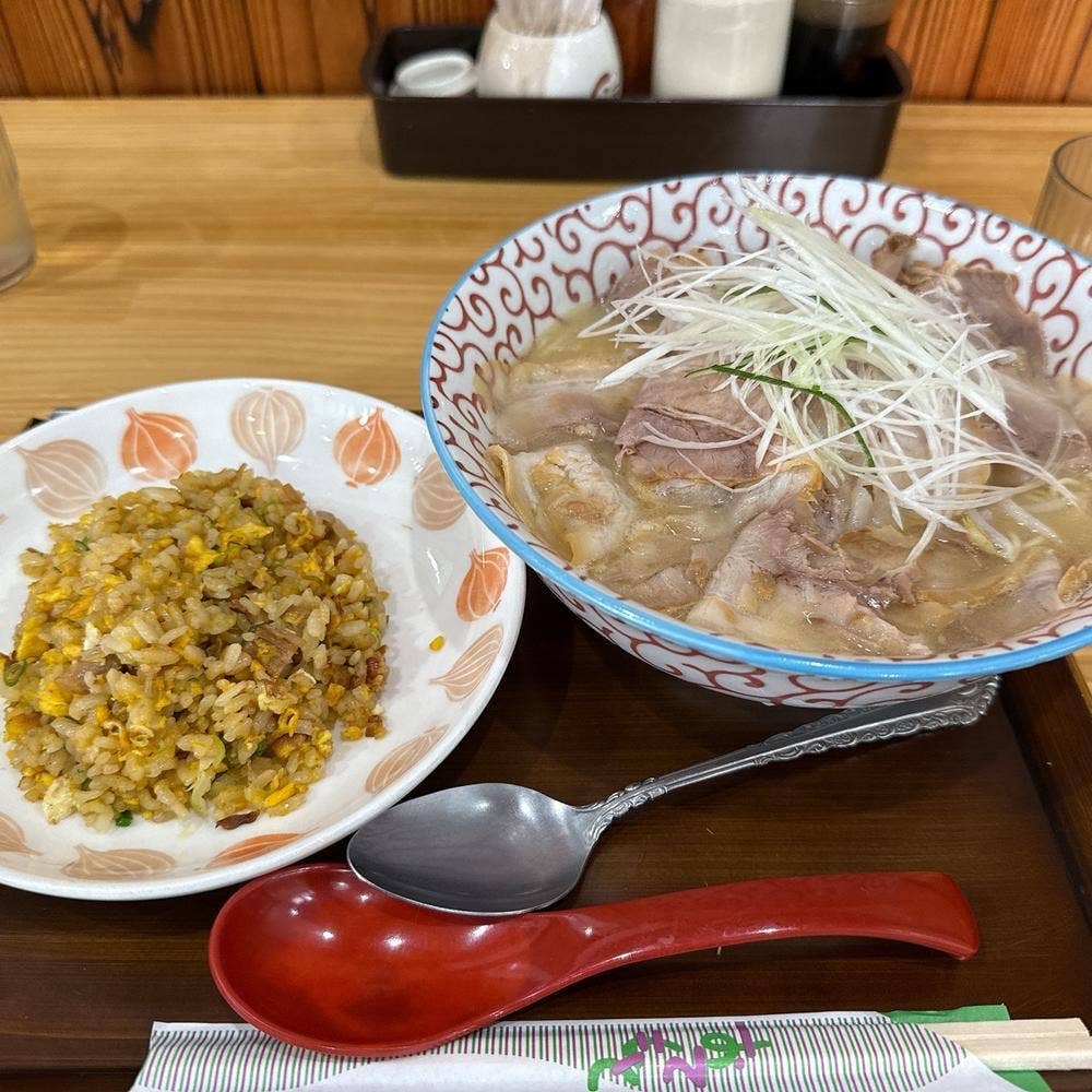 麺屋 ん 夜市店