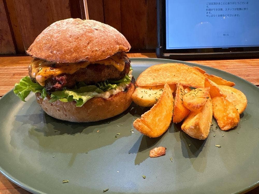 炭火焼ハンバーガー&ステーキ チェリーズ