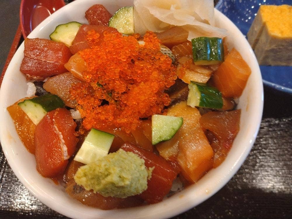 旬鮮 鮨 友蔵