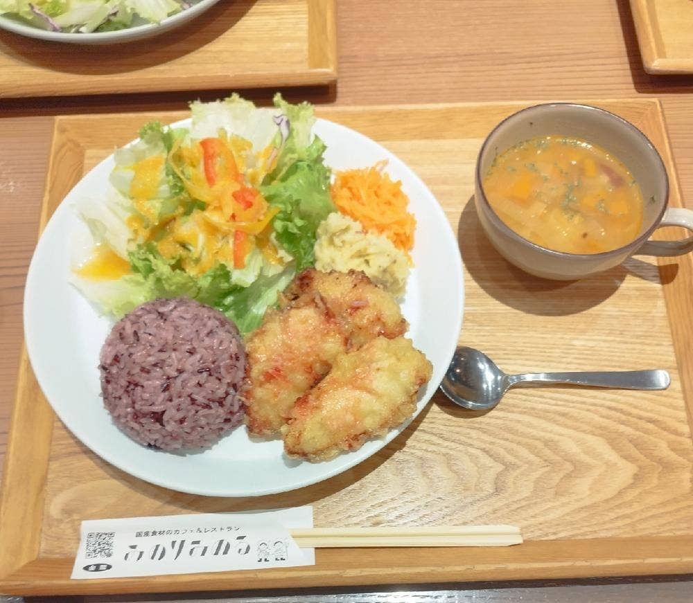カフェ&ダイニング みのりみのる アミュプラザおおいた店