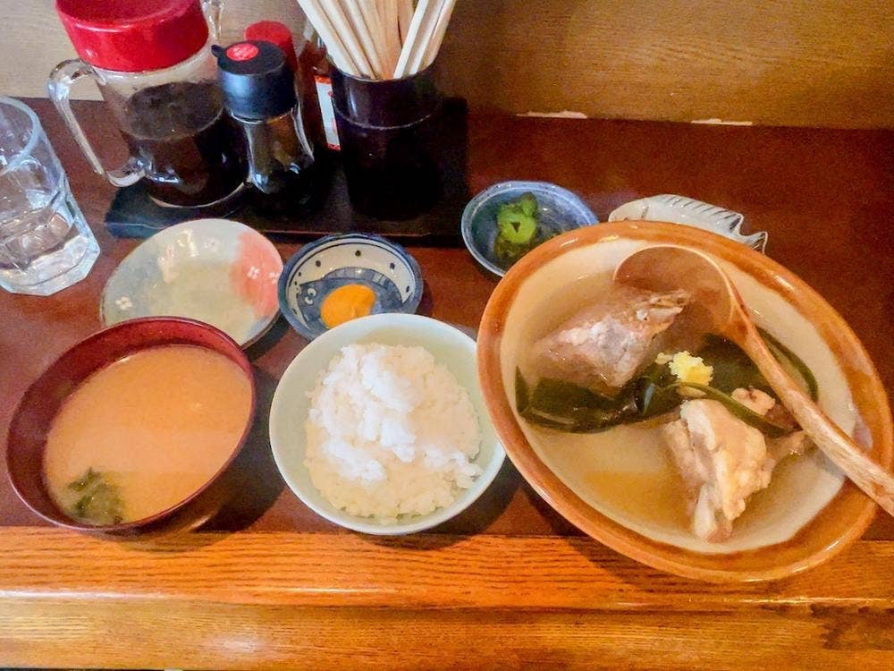 はいさい
