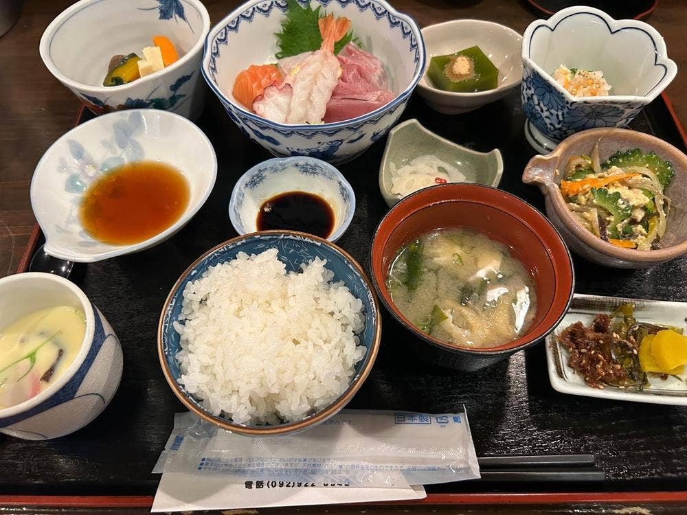 食処 つつみ
