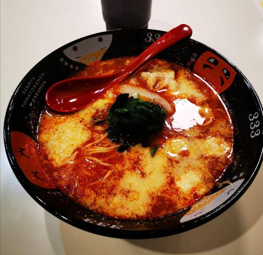 元祖トマトラーメン 三味 モラージュ佐賀店