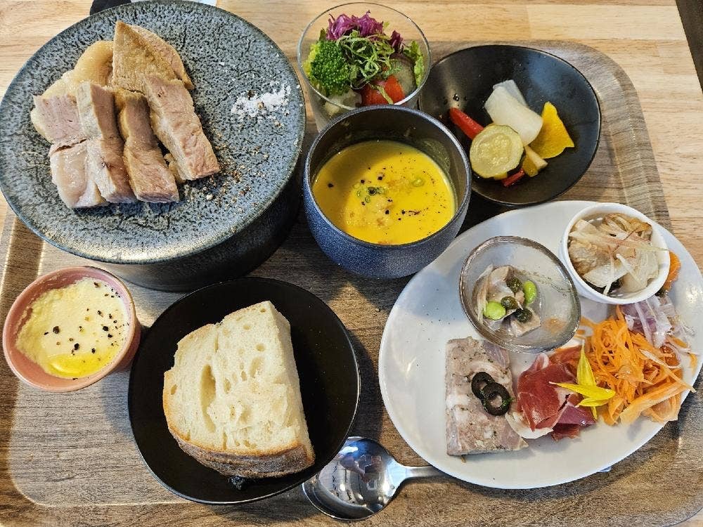 炭火と煮込みフレンチ Ruuum