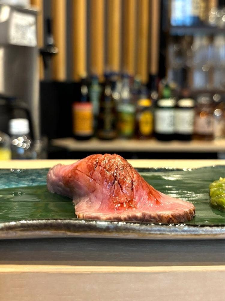 ぶつき米のシャリと飛鳥座牛 和牛寿司 あすか座