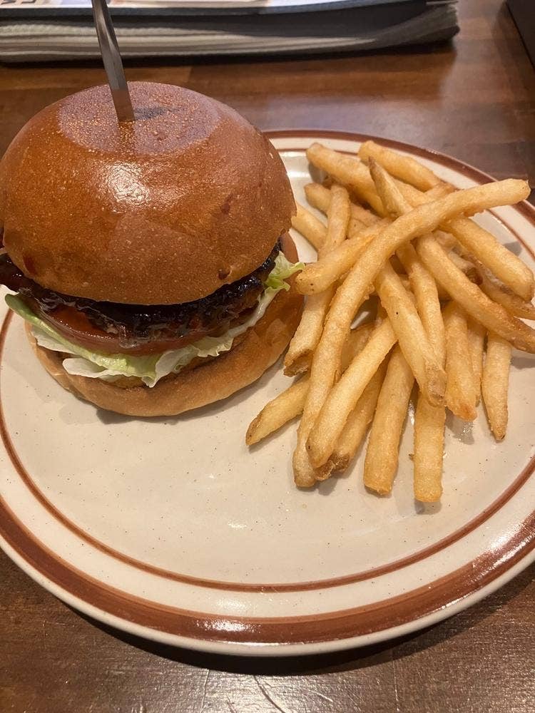 GOOD MUNCHIES 新宿御苑本店