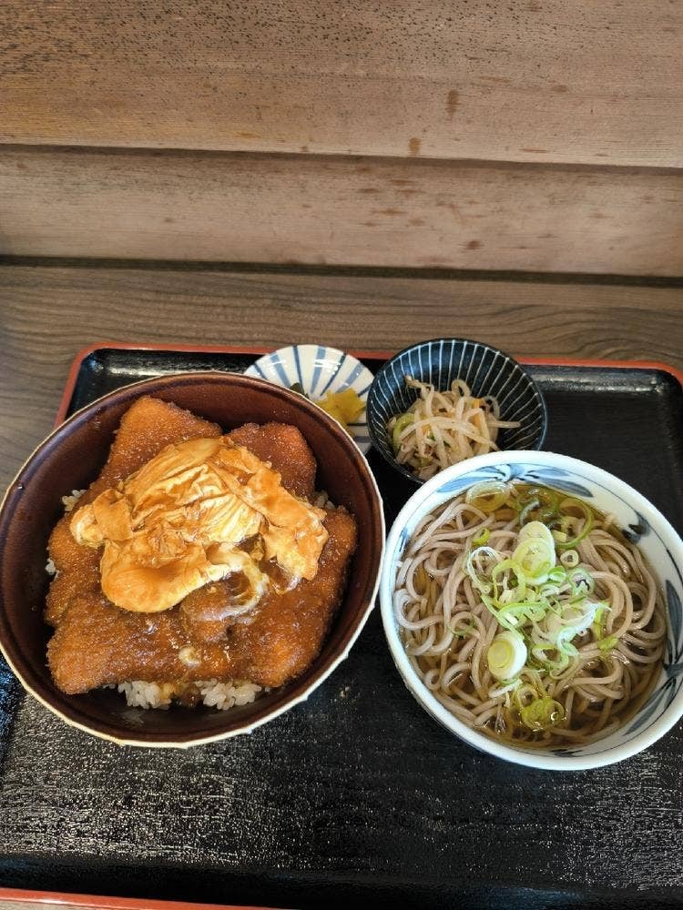 鶴岡屋 本店