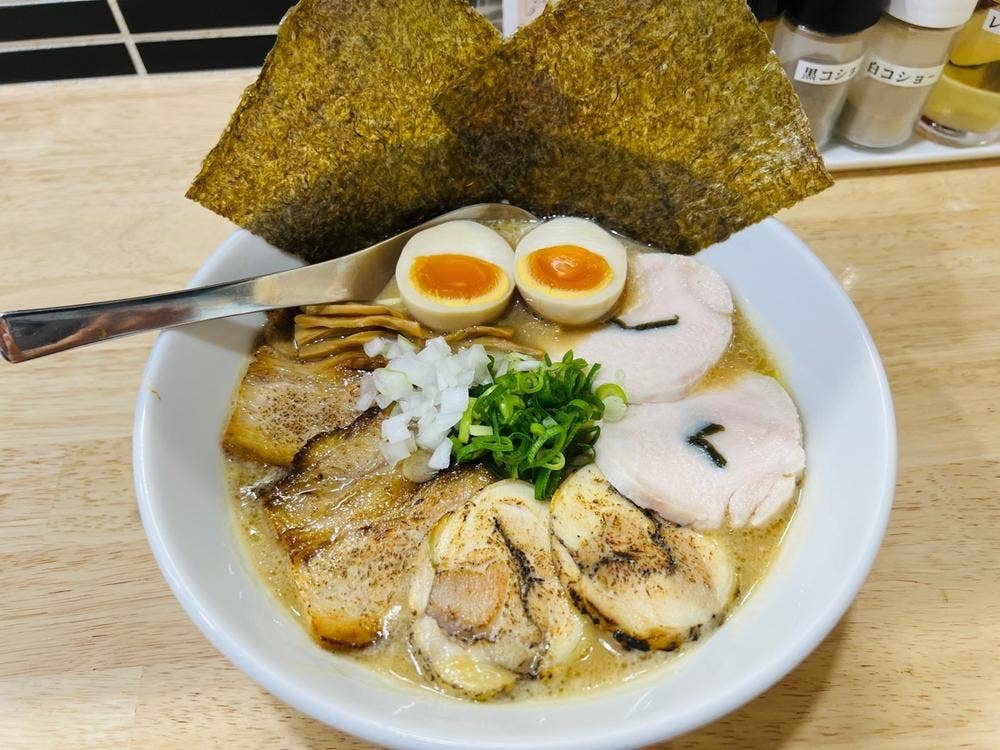 トリスタンダード