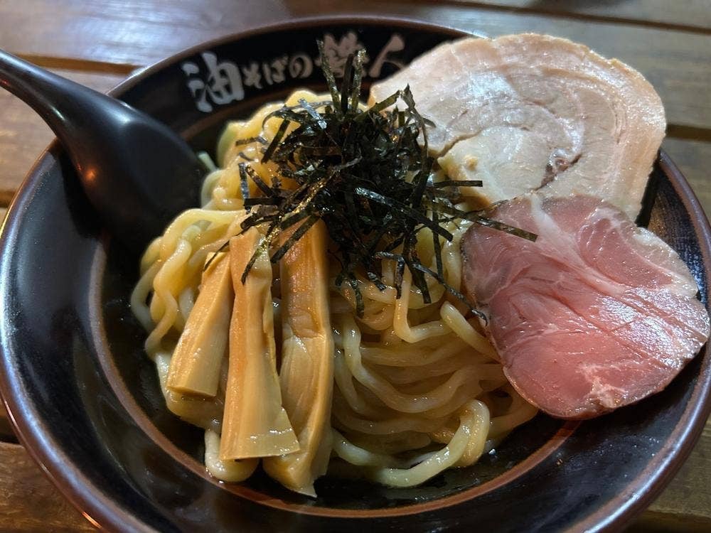 油そばの鉄人 駅前横丁店