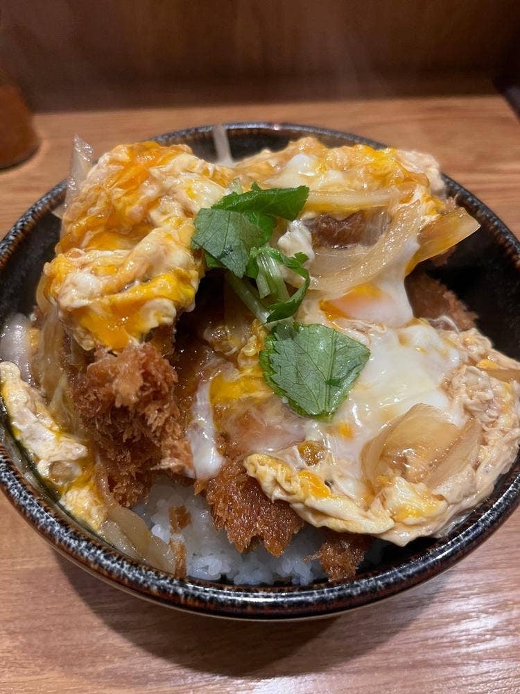 とりかつ丼の黒兵衛
