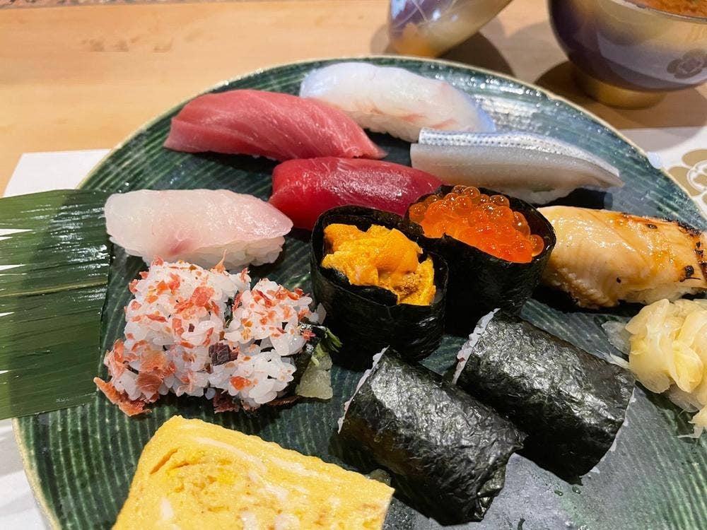 すし 朋輩