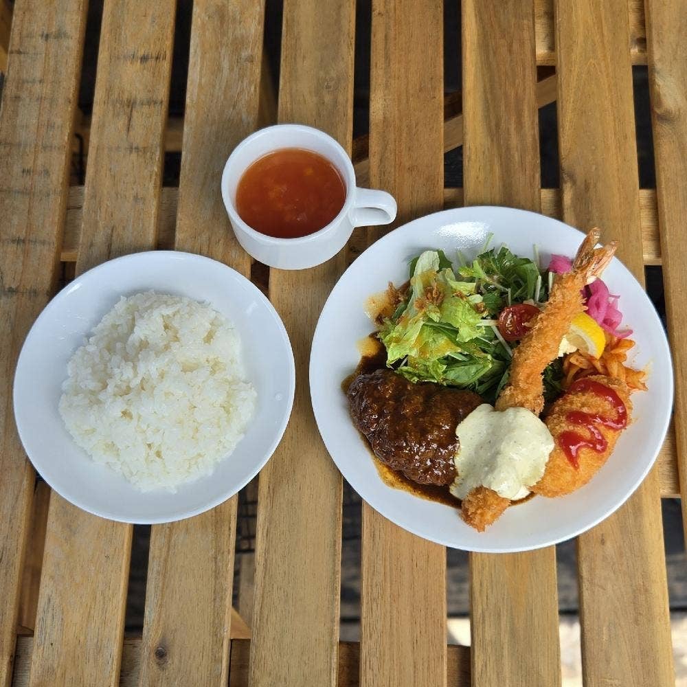 洋食 むーしゃむーしゃ