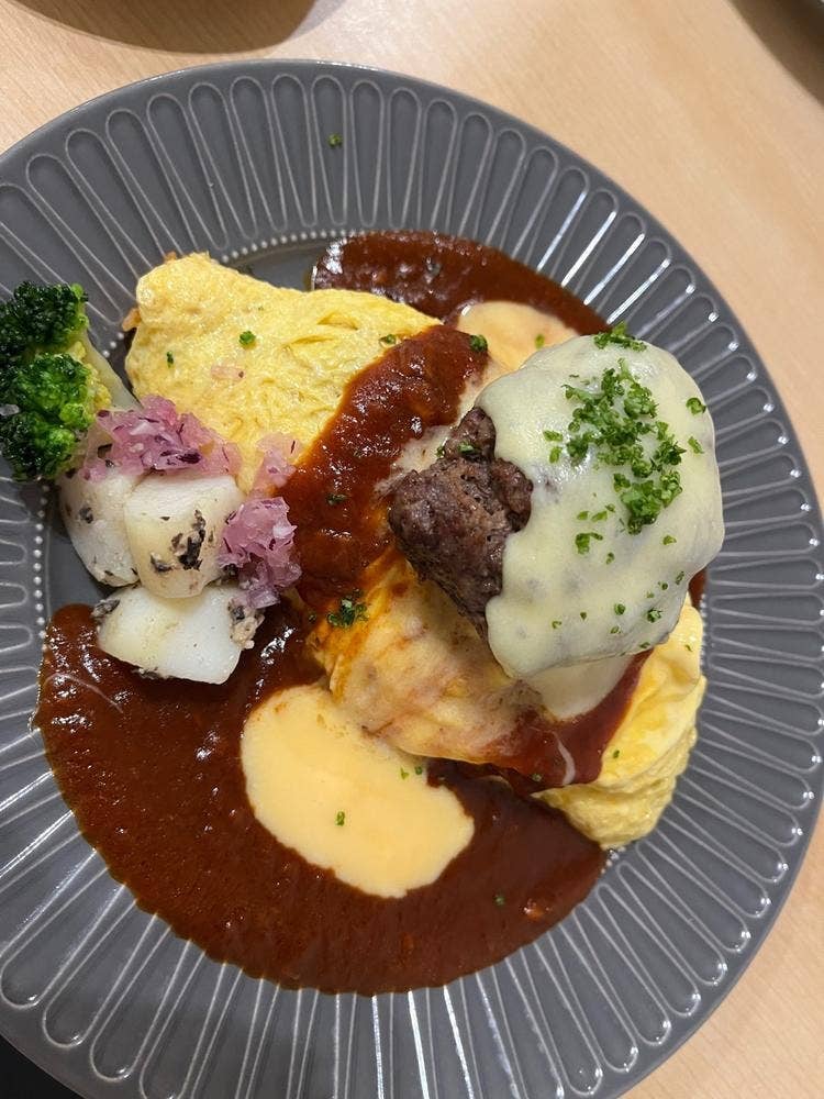 GRILL CAFE お肉とたまごとスイーツと