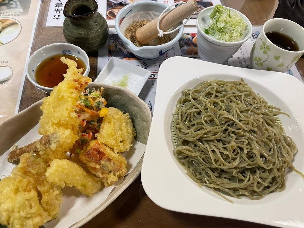 そば専門店 敷島 慎''