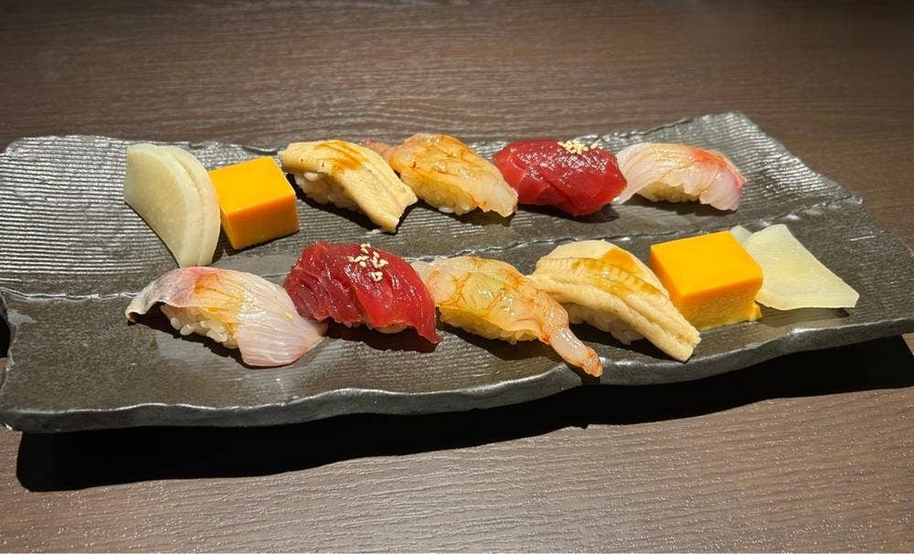 北新地 すし通