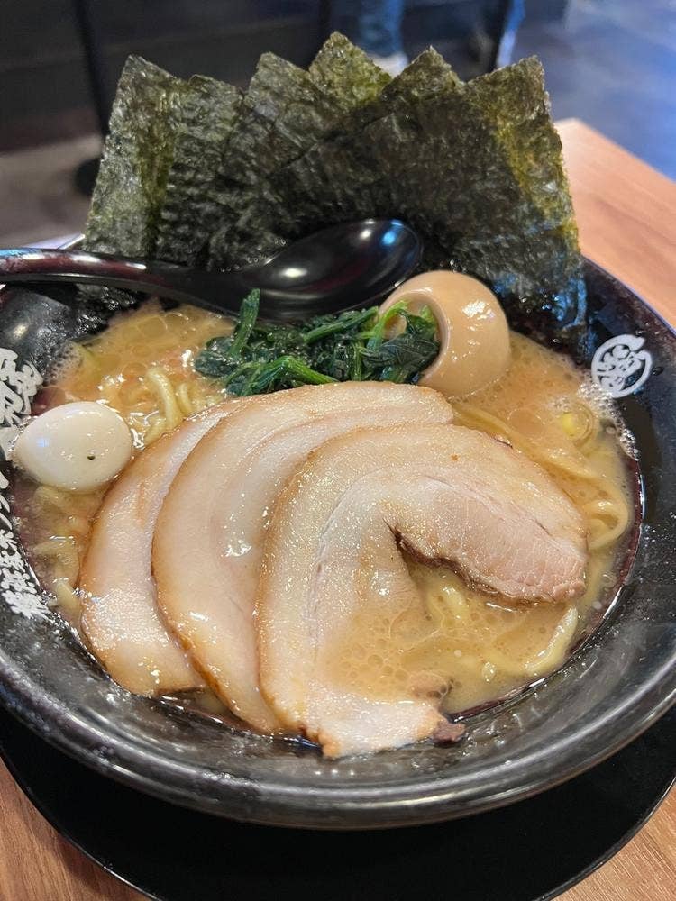 横浜家系ラーメン 大和家 名和店