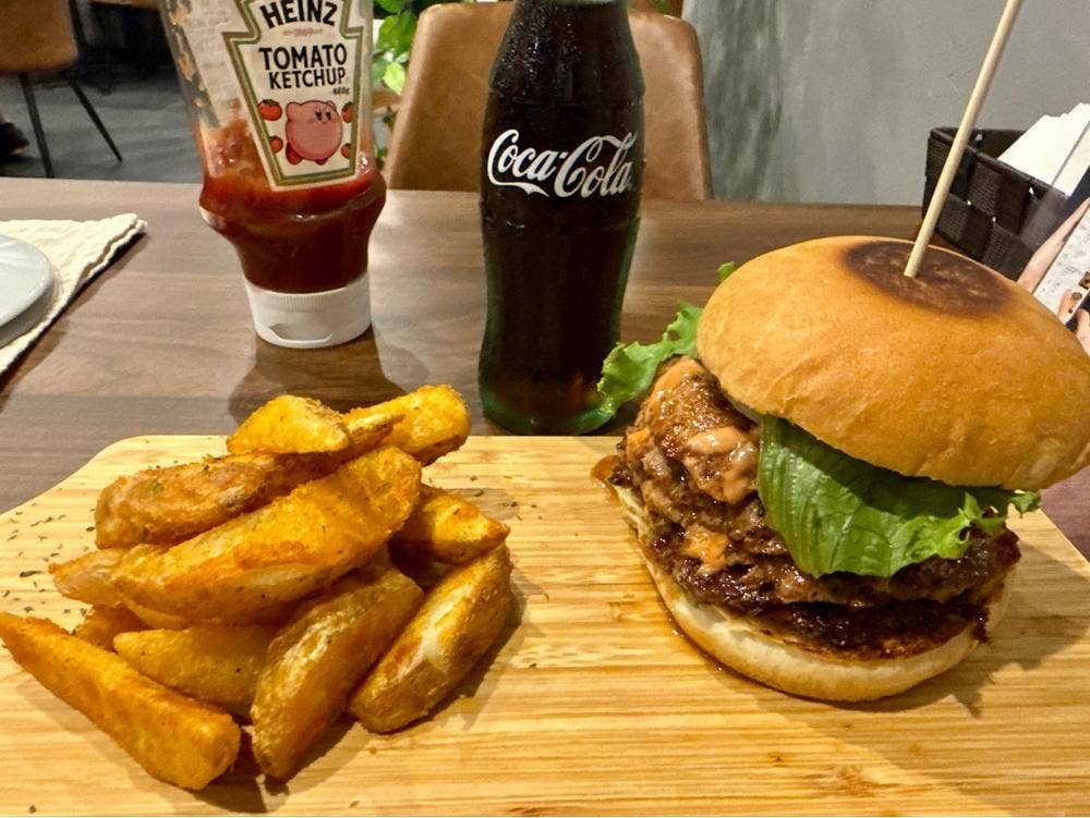 BURGER LOUIS