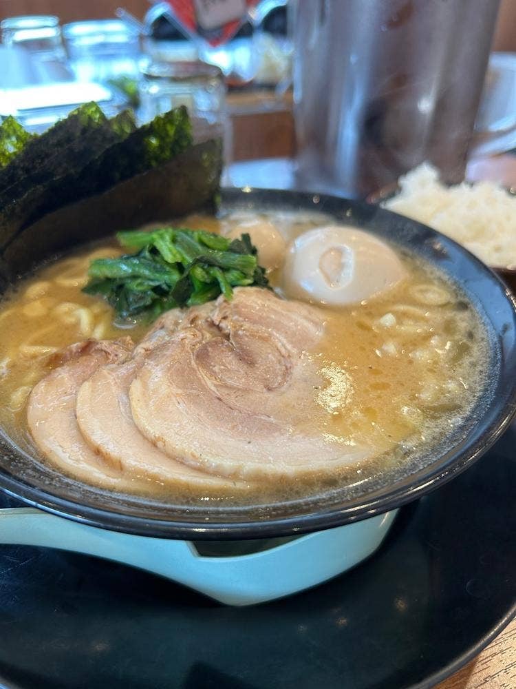 横浜家系ラーメン 春吉家 新宮店