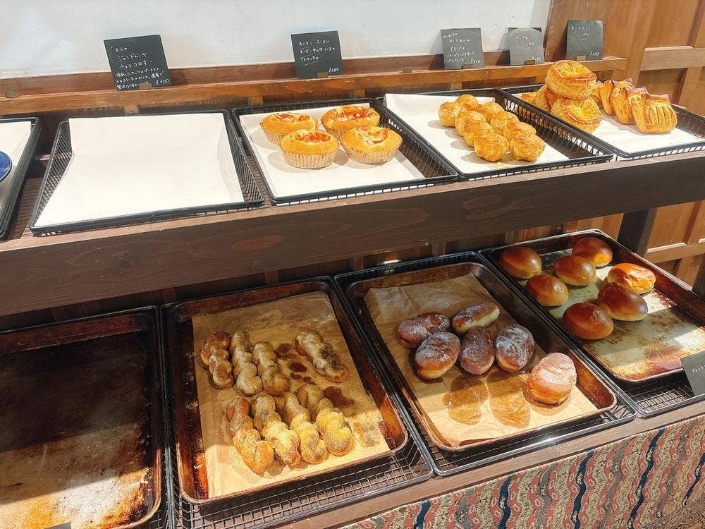 bakery cafe Humpty Dumpty