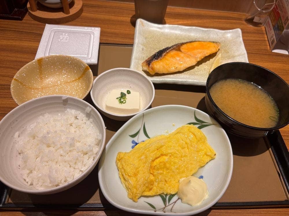 やよい軒 神田北口店