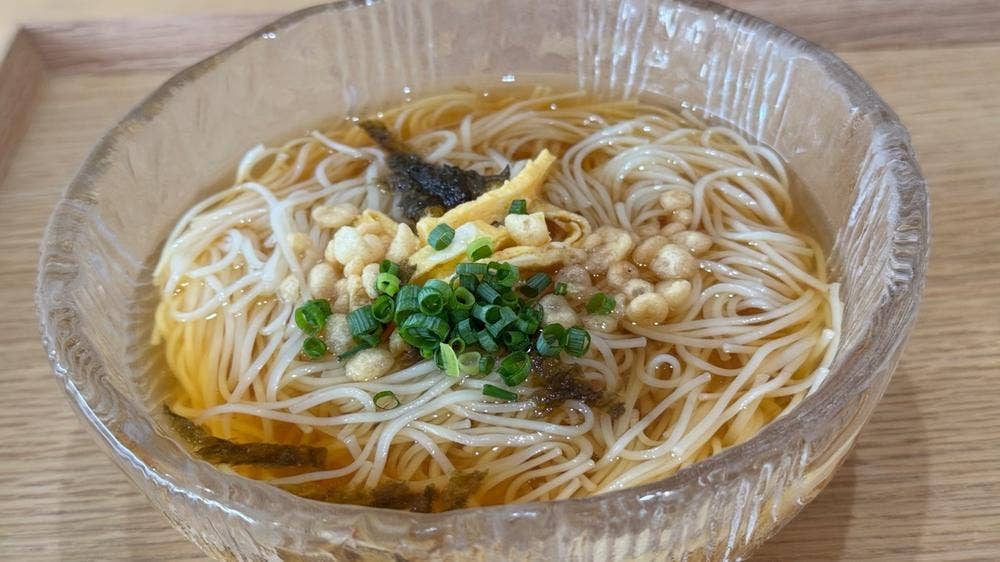 そうめんや木箱