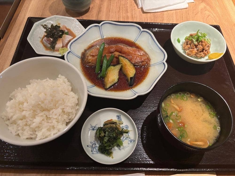 田中田式海鮮食堂 魚忠