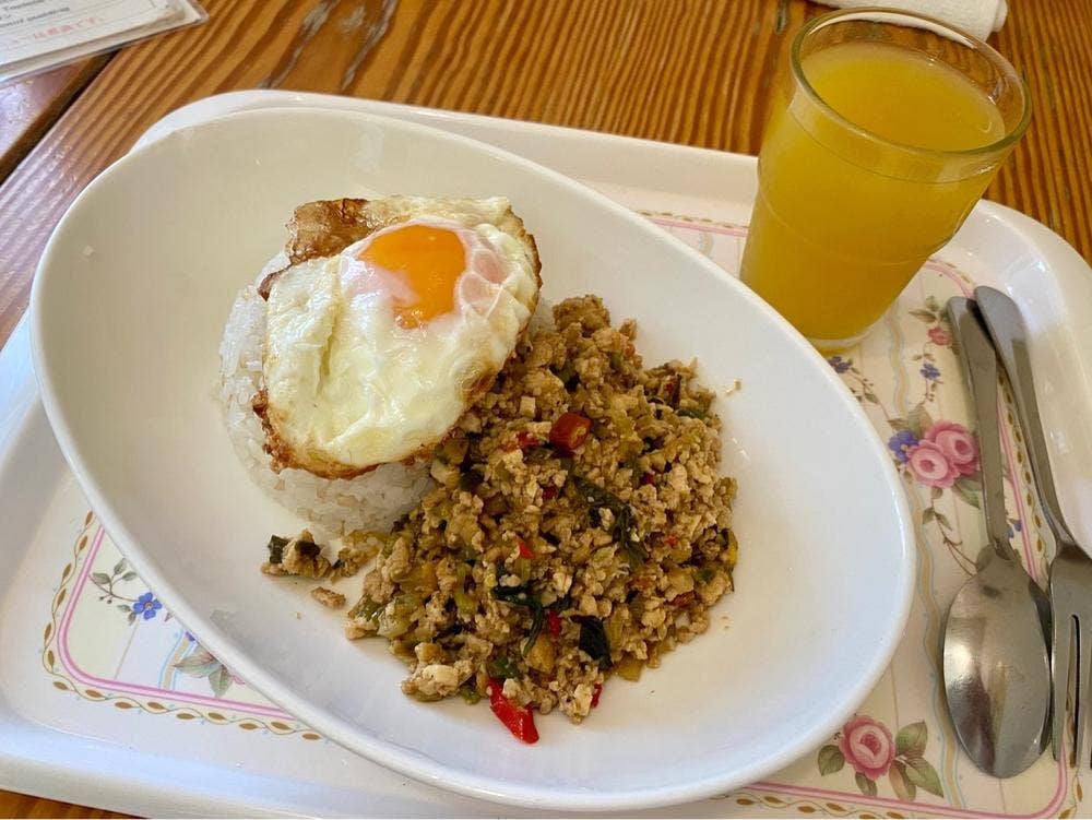 タイ食堂 サワディー