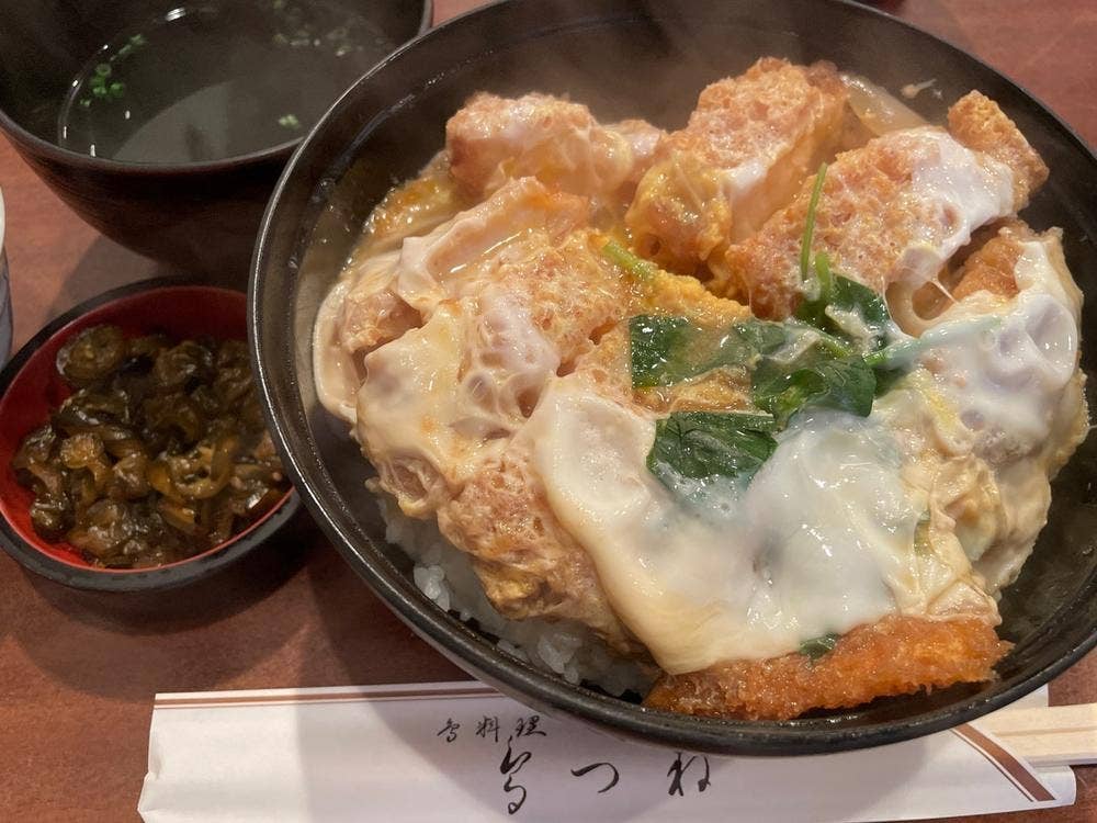 鳥つね 自然洞