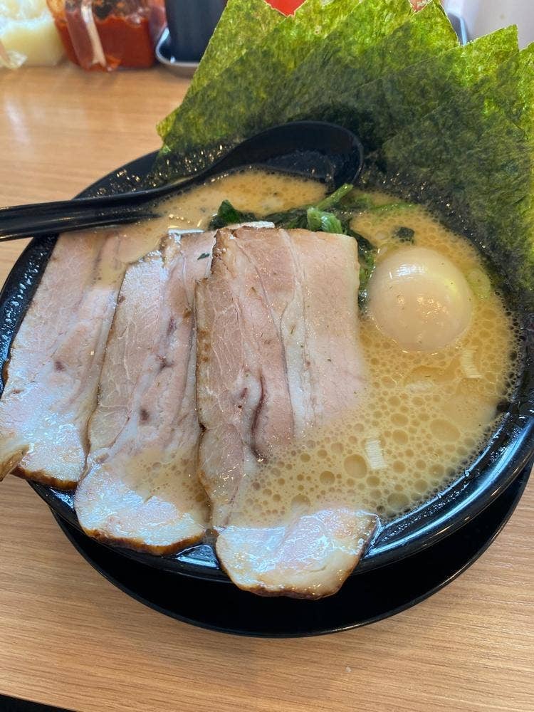 横浜家系ラーメン 龍馬家 日向店