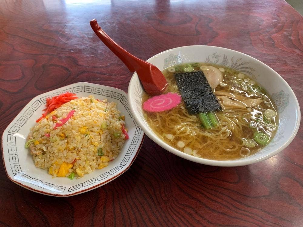 栄屋食堂