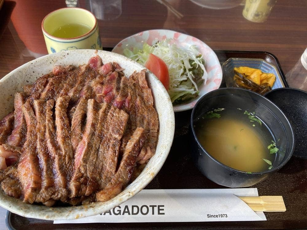 お食事処 ながどて