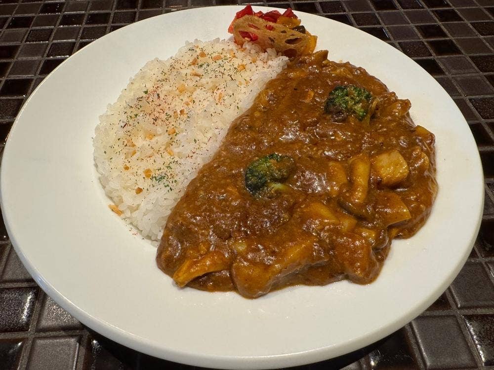 カレー専門店 円山教授。