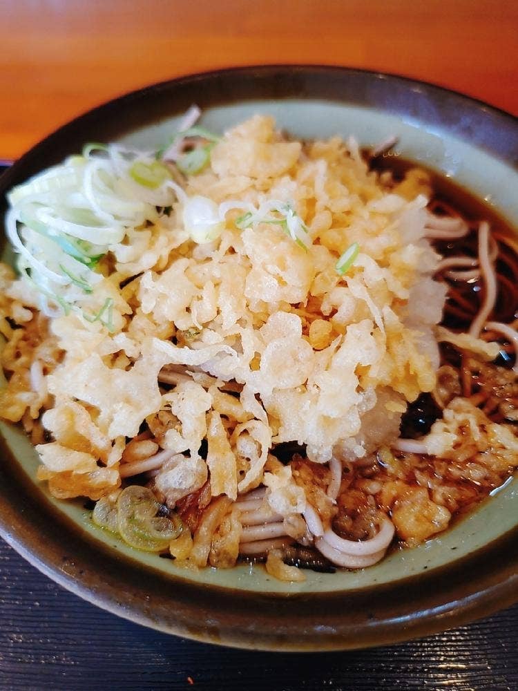 鈴しげ