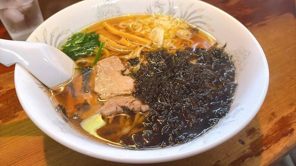 ラーメン鶴岡屋寿町店