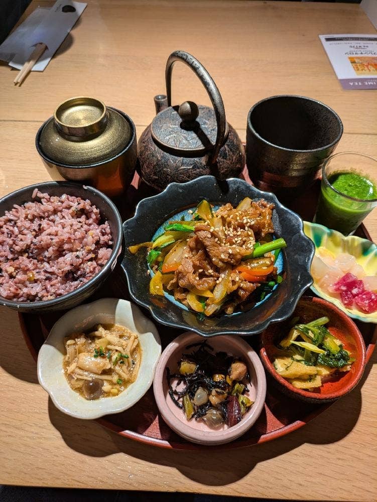 地下食堂 mogura