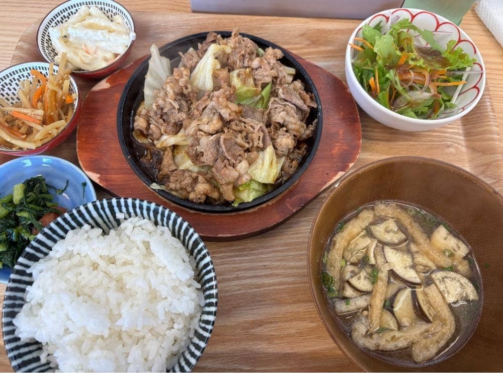 大衆食堂 花見てっぱん