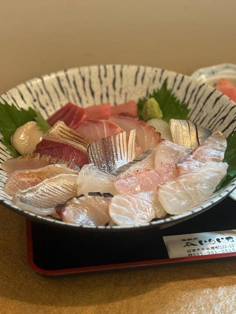 海鮮丼 いりいち
